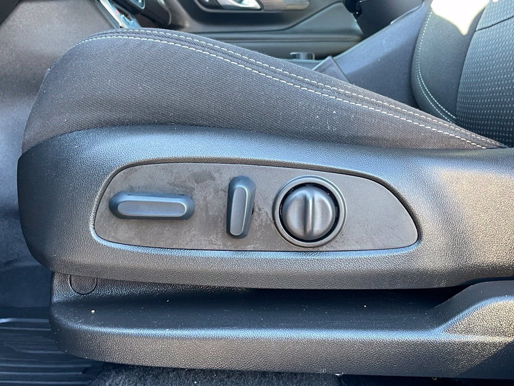 2022 GMC Terrain SLE - Photo 11