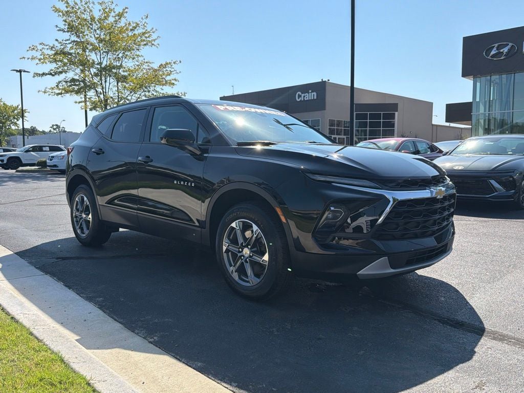 2024 Chevrolet Blazer 2LT - Photo 2