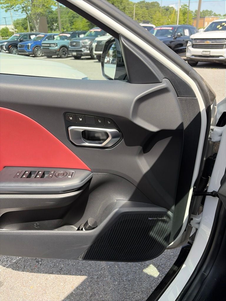 2025 Kia K4 GT-Line - Photo 11