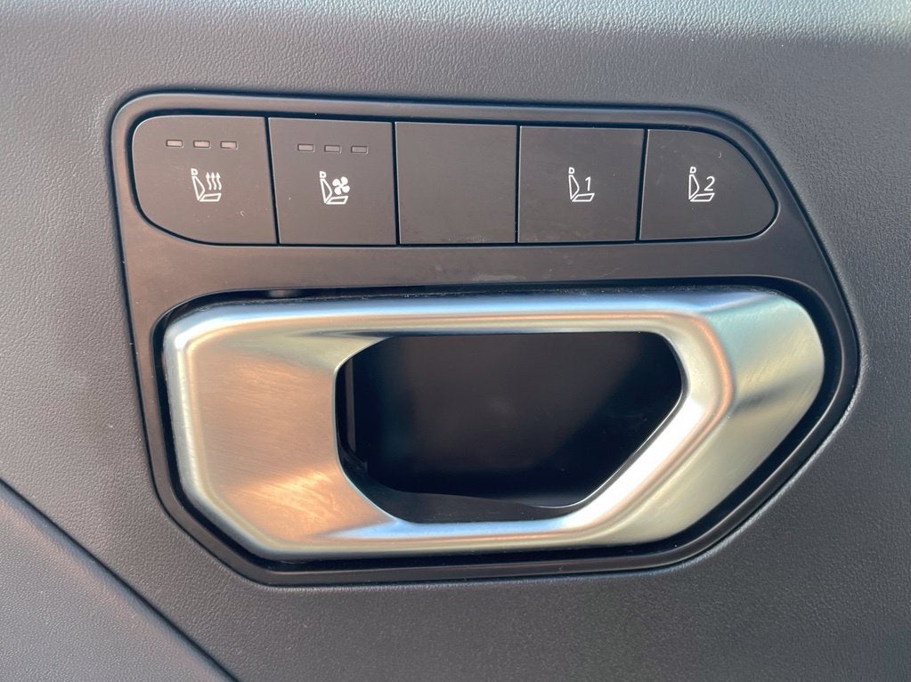 2025 Kia K4 GT-Line - Photo 12