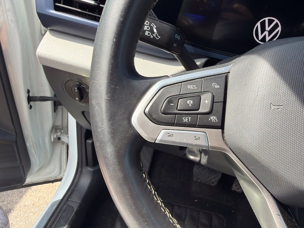 2023 Volkswagen Taos 1.5T SE Clean CarFax, One Owner
