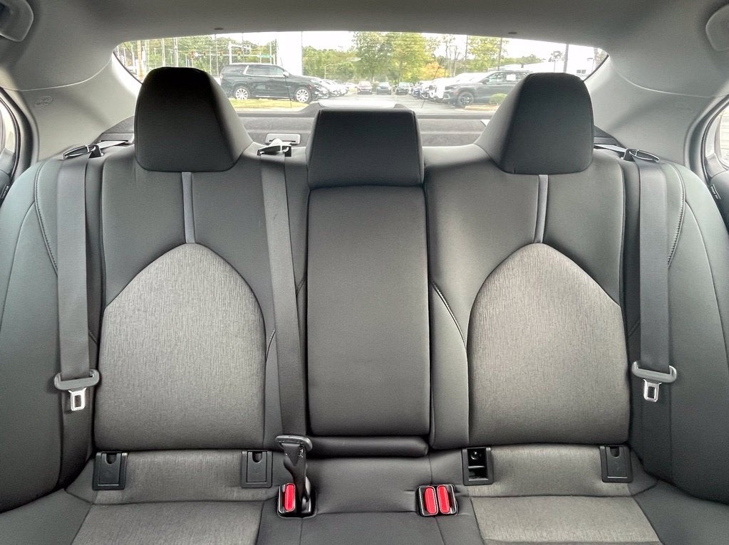 2023 Toyota Camry LE - Photo 29
