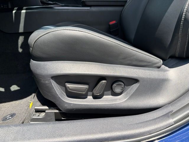 2025 Toyota Camry SE - Photo 10