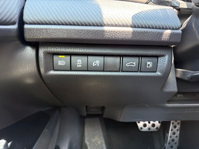 2025 Toyota Camry SE - Photo 12