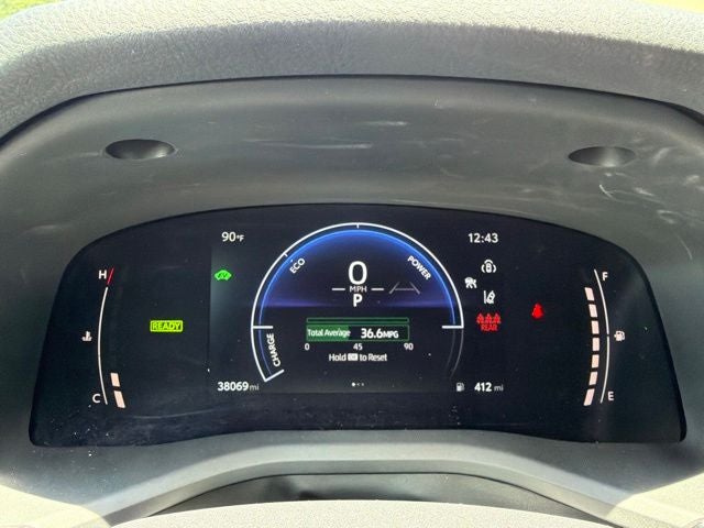 2025 Toyota Camry SE - Photo 14