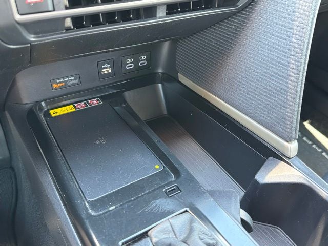 2025 Toyota Camry SE - Photo 19