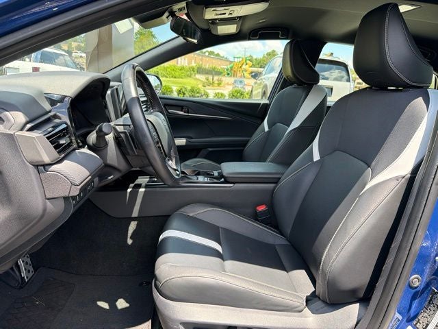 2025 Toyota Camry SE - Photo 22