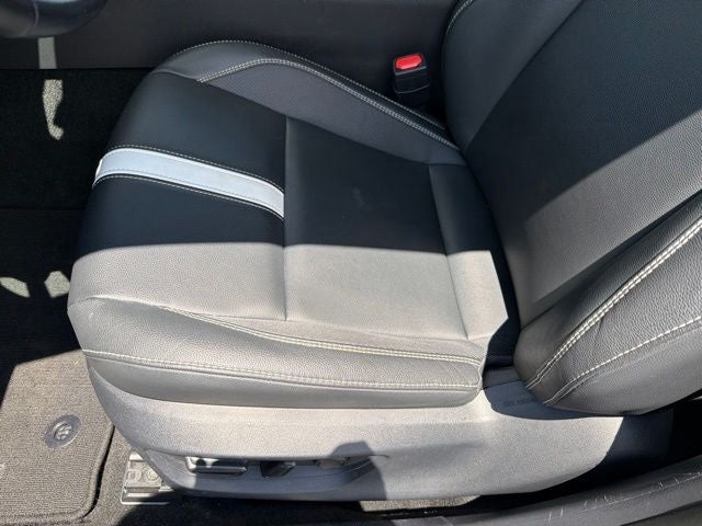 2025 Toyota Camry SE - Photo 24