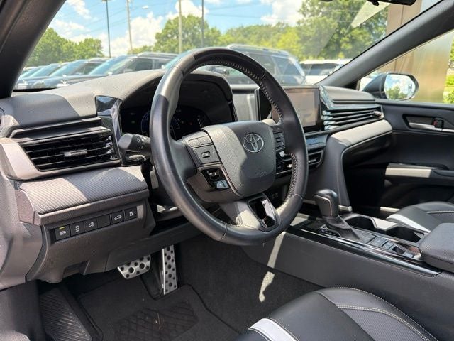 2025 Toyota Camry SE - Photo 9