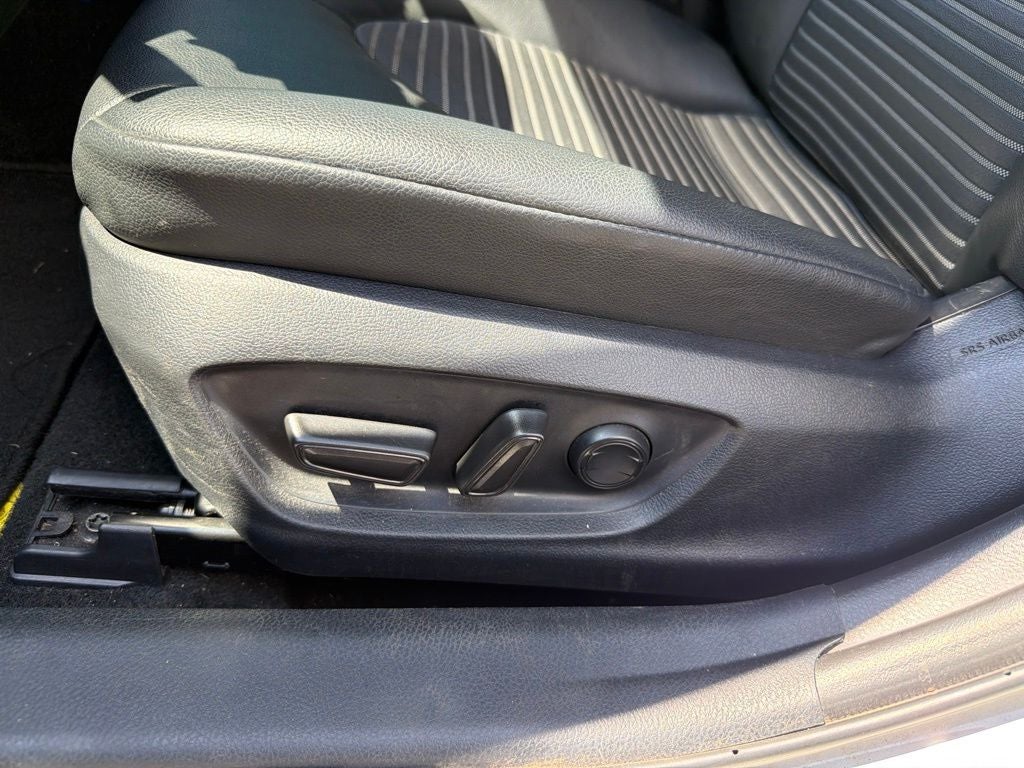 2023 Toyota Camry SE - Photo 11
