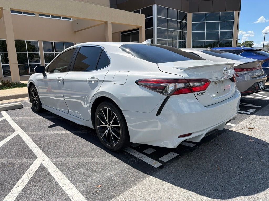 2023 Toyota Camry SE - Photo 7