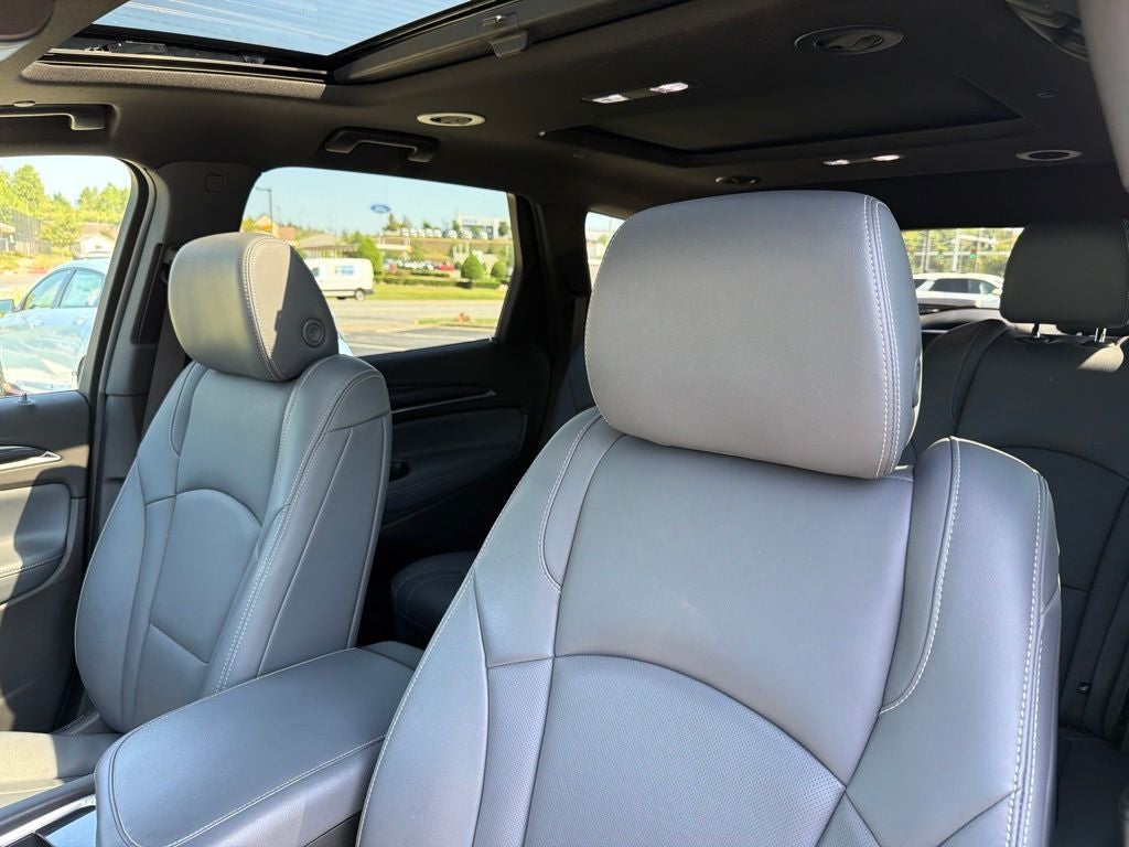 2024 Buick Enclave Essence Sport Touring, Pano Roof, Navi, Adaptive Cruise, O
