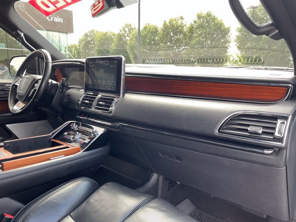 2019 Lincoln Navigator Reserve Clean CarFax, Revel Audio, Leather, Third Row