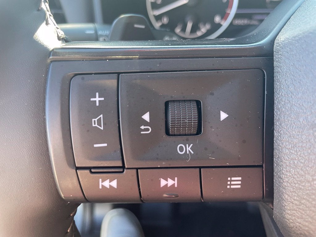 2025 Nissan Rogue SV Clean CarFax, One Owner
