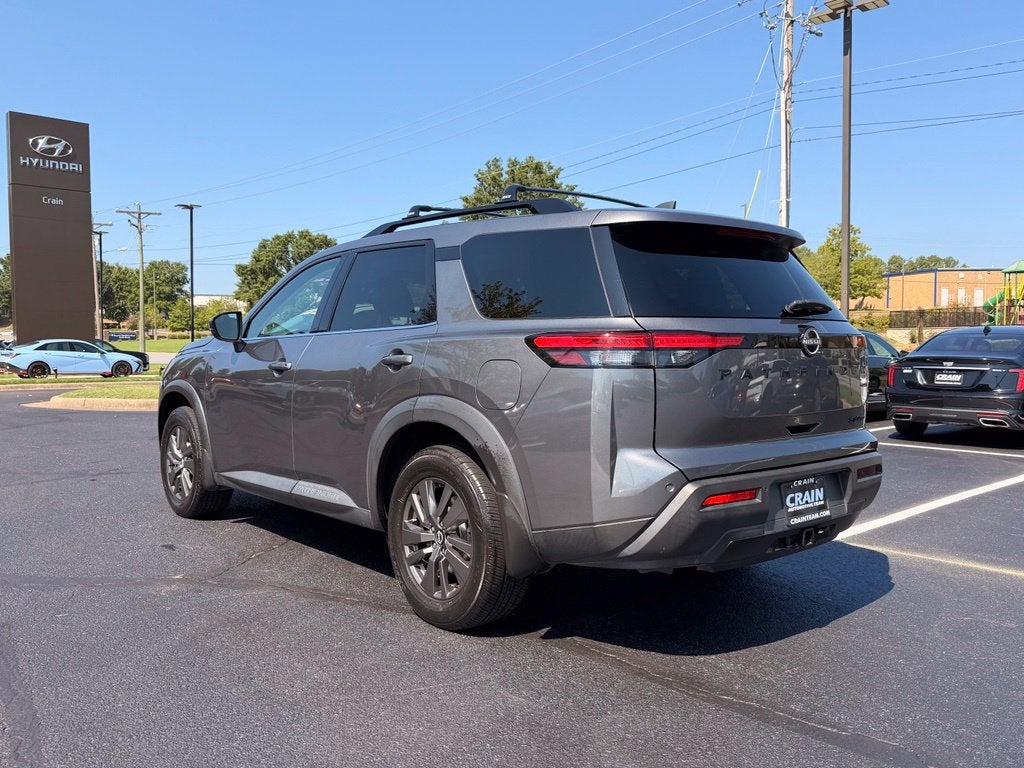 2022 Nissan Pathfinder SV 4WD, Clean CarFax, CarFax One Owner