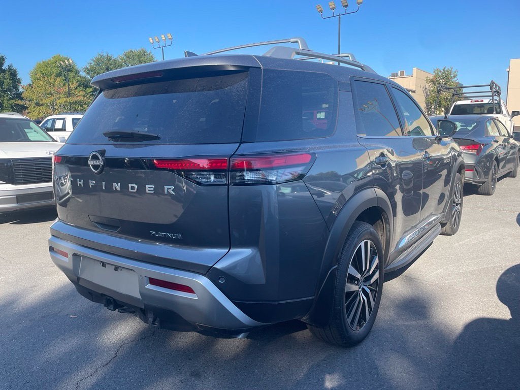 2025 Nissan Pathfinder Platinum Pano Roof, Leather, One Owner, Third Row