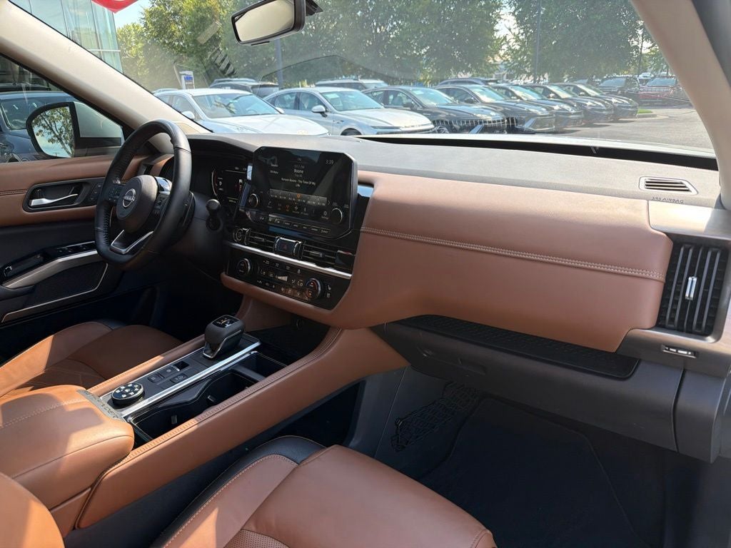 2024 Nissan Pathfinder Platinum CLEAN CARFAX