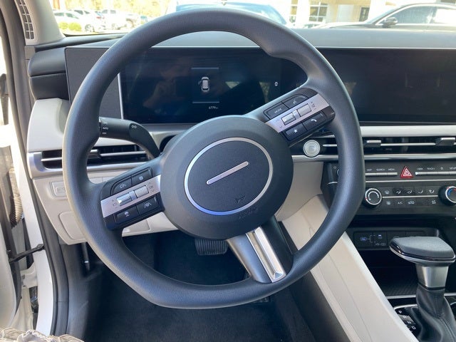 2025 Hyundai TUCSON SE FWD