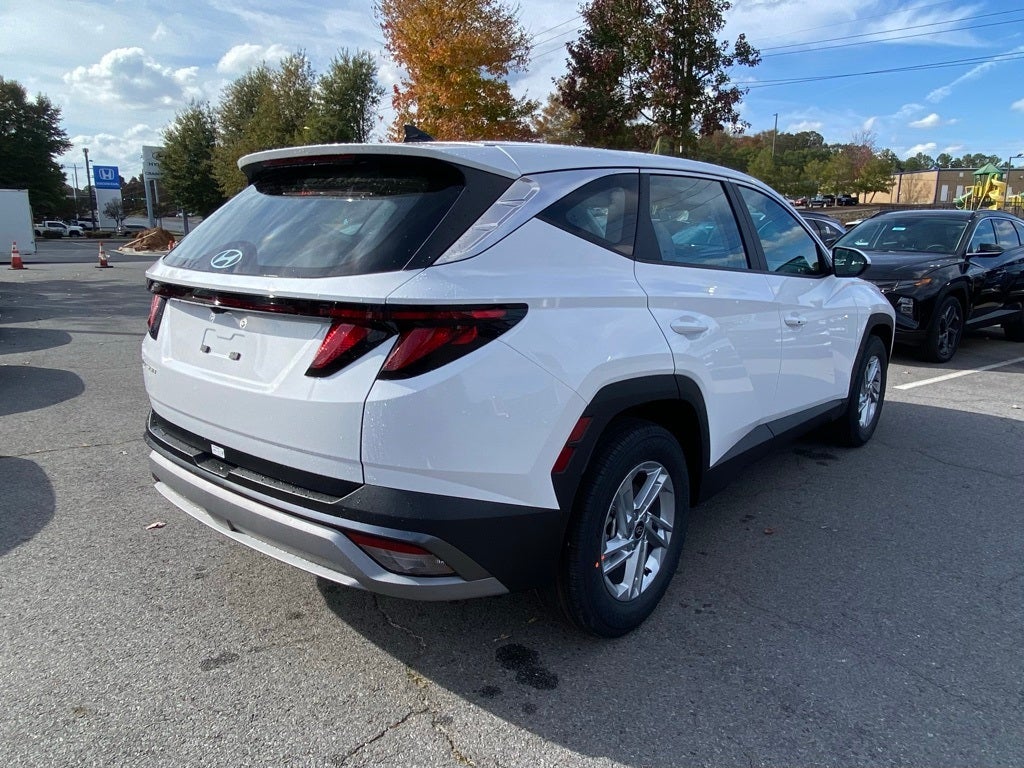 2026 Hyundai TUCSON SE FWD