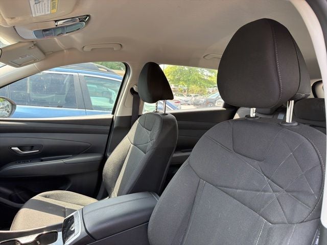 2025 Hyundai Tucson SE - Photo 18