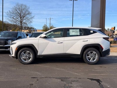 2026 Hyundai TUCSON SE
