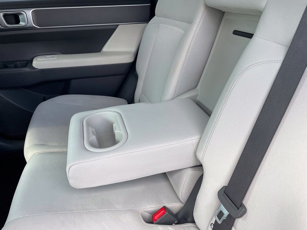 2024 Hyundai Santa Fe SE - Photo 28
