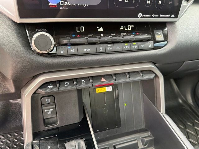 2024 Toyota Tundra Limited - Photo 17
