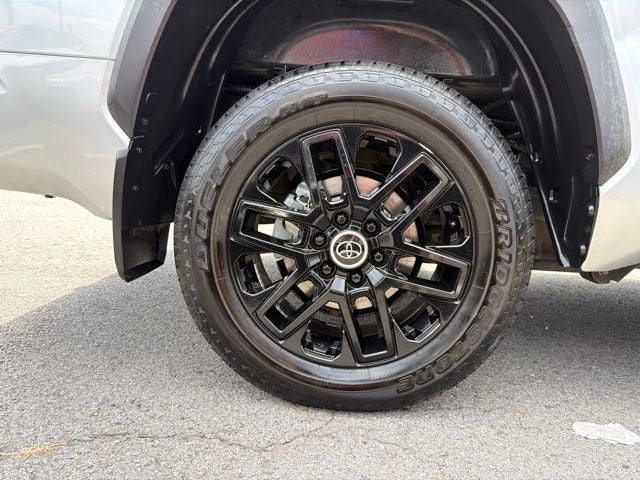 2024 Toyota Tundra Limited - Photo 32