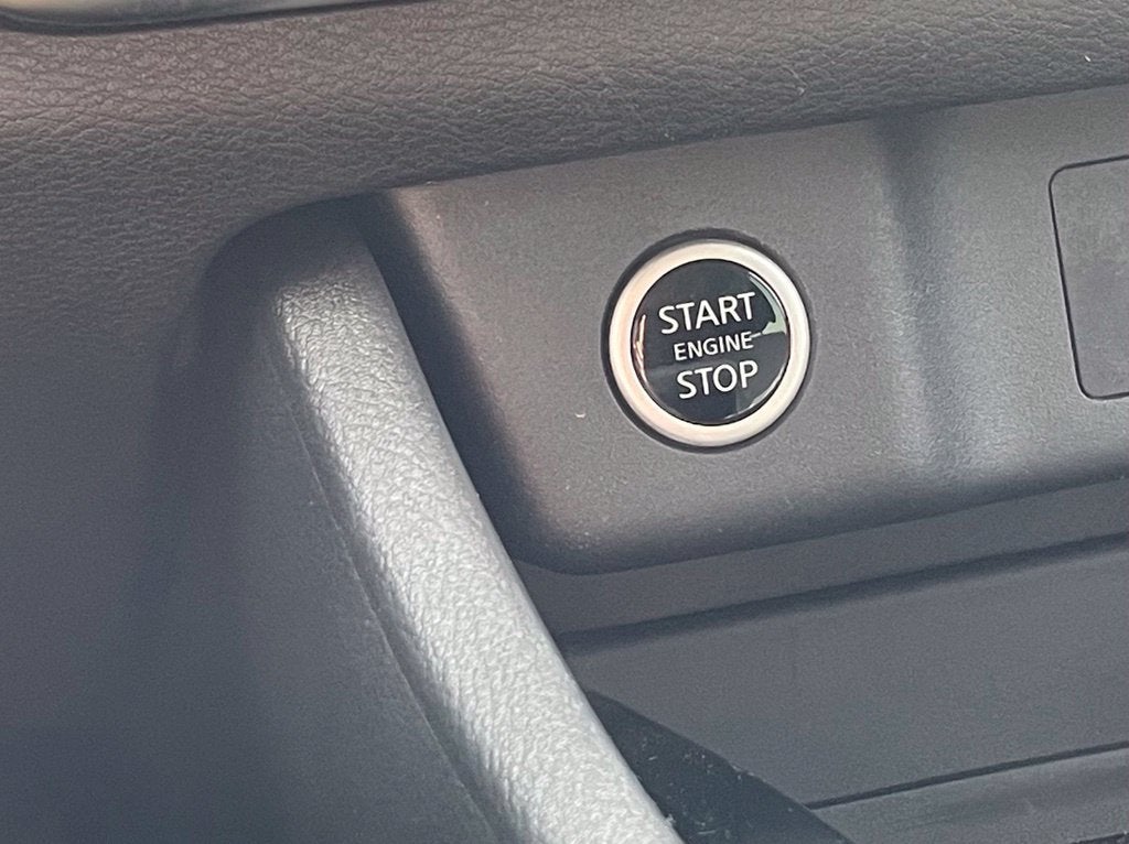 2023 Nissan Rogue SV One Owner
