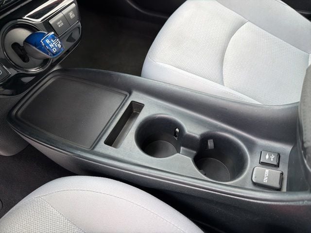 2020 Toyota Prius LE