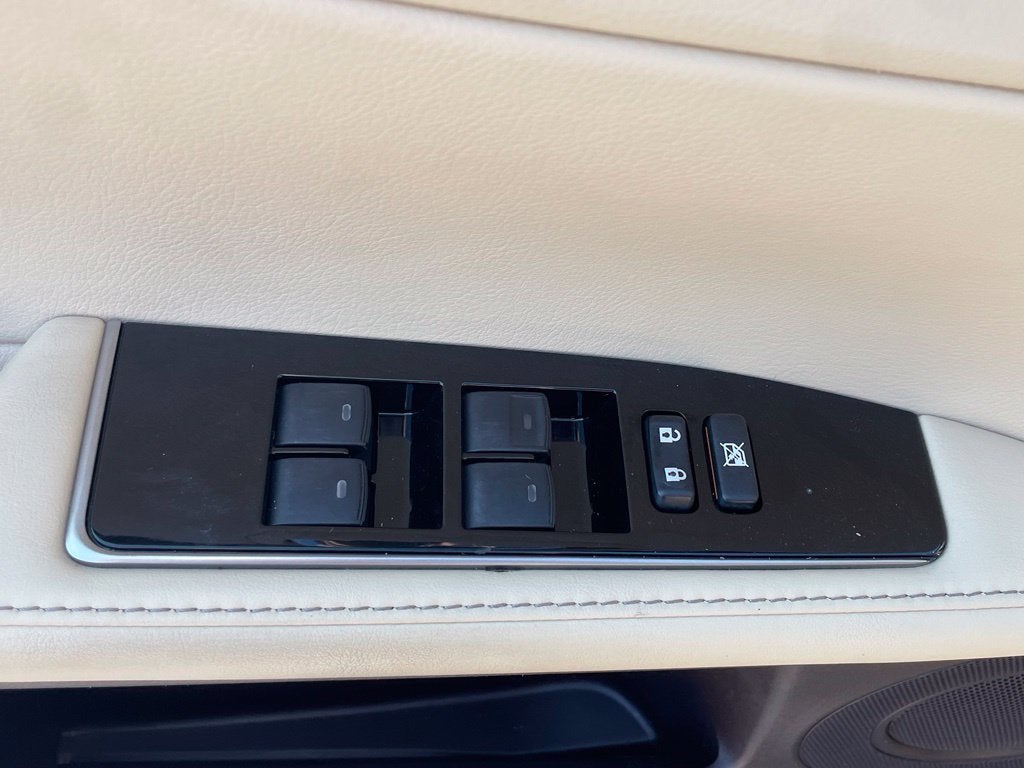 2016 Lexus ES 300h - Photo 11