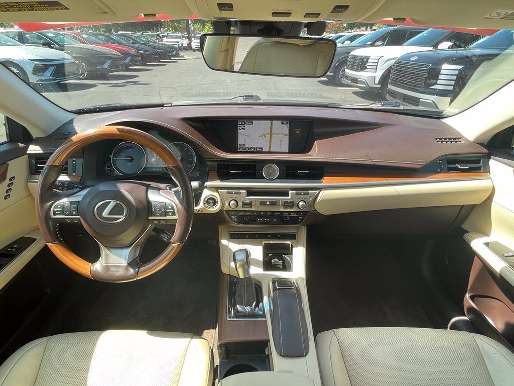 2016 Lexus ES 300h - Photo 31