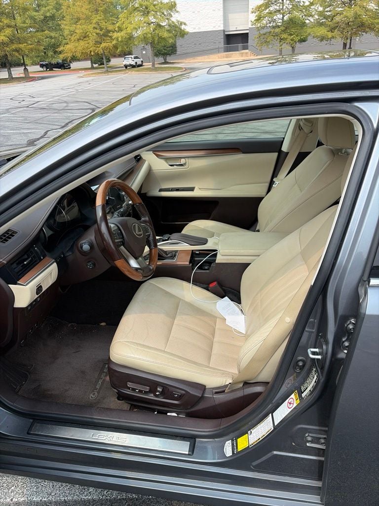 2016 Lexus ES 300h - Photo 6
