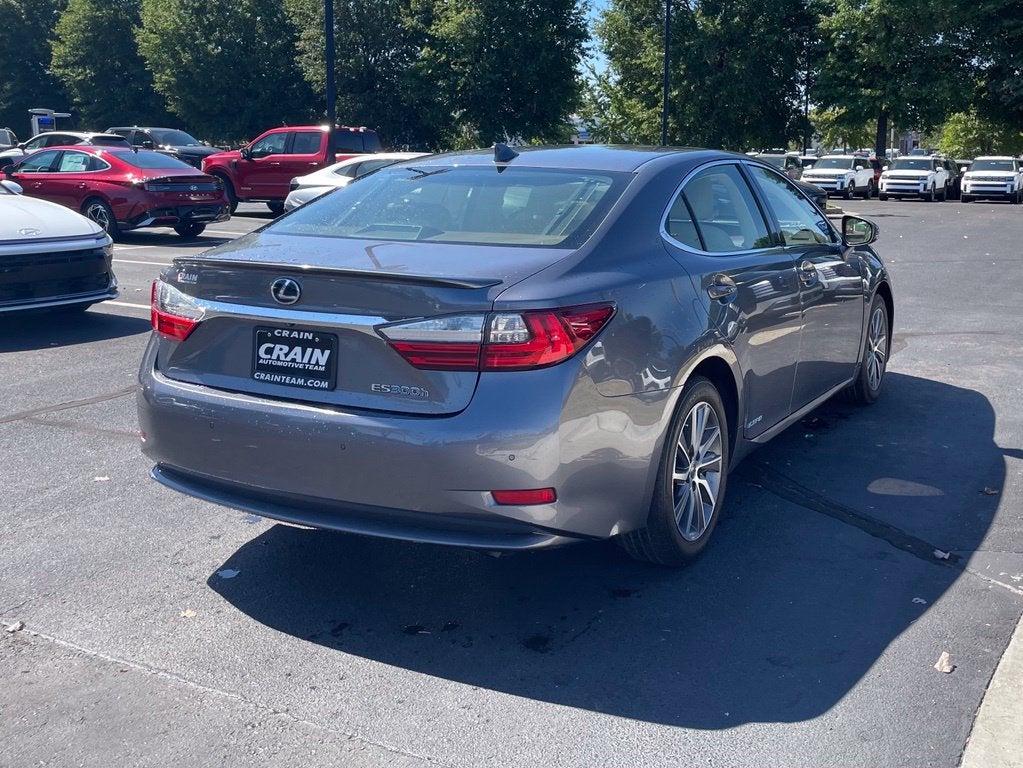 2016 Lexus ES 300h - Photo 8