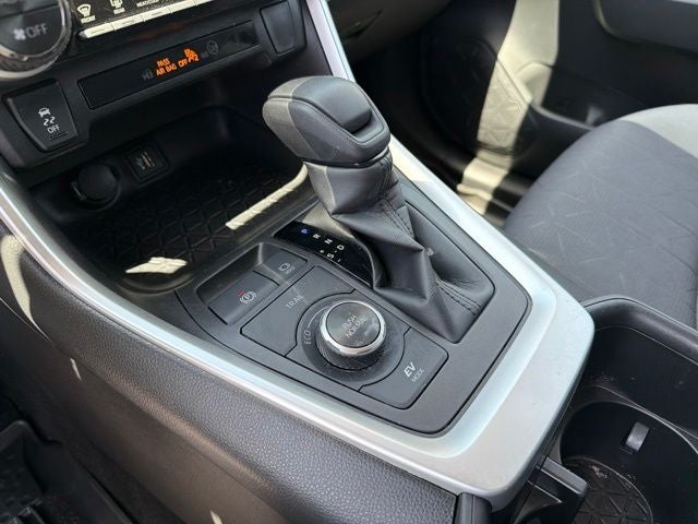 2025 Toyota RAV4 Hybrid XLE CARFAX 1-OWNER