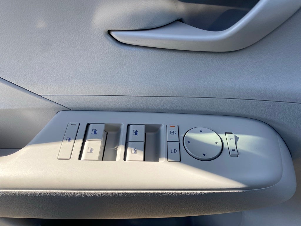 2026 Hyundai KONA SE FWD