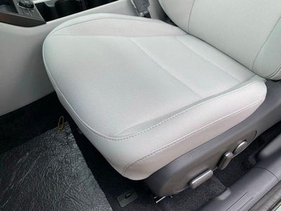 2025 Hyundai KONA ELECTRIC SEL