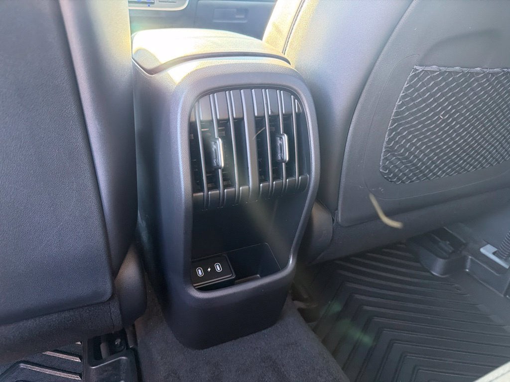 2024 Hyundai KONA Limited Moonroof, Leather, One Owner, Clean Carfax