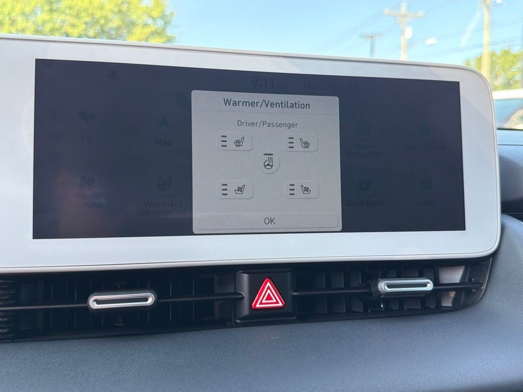 2024 Hyundai IONIQ 5 Limited Long Range, Clean Carfax, One Owner