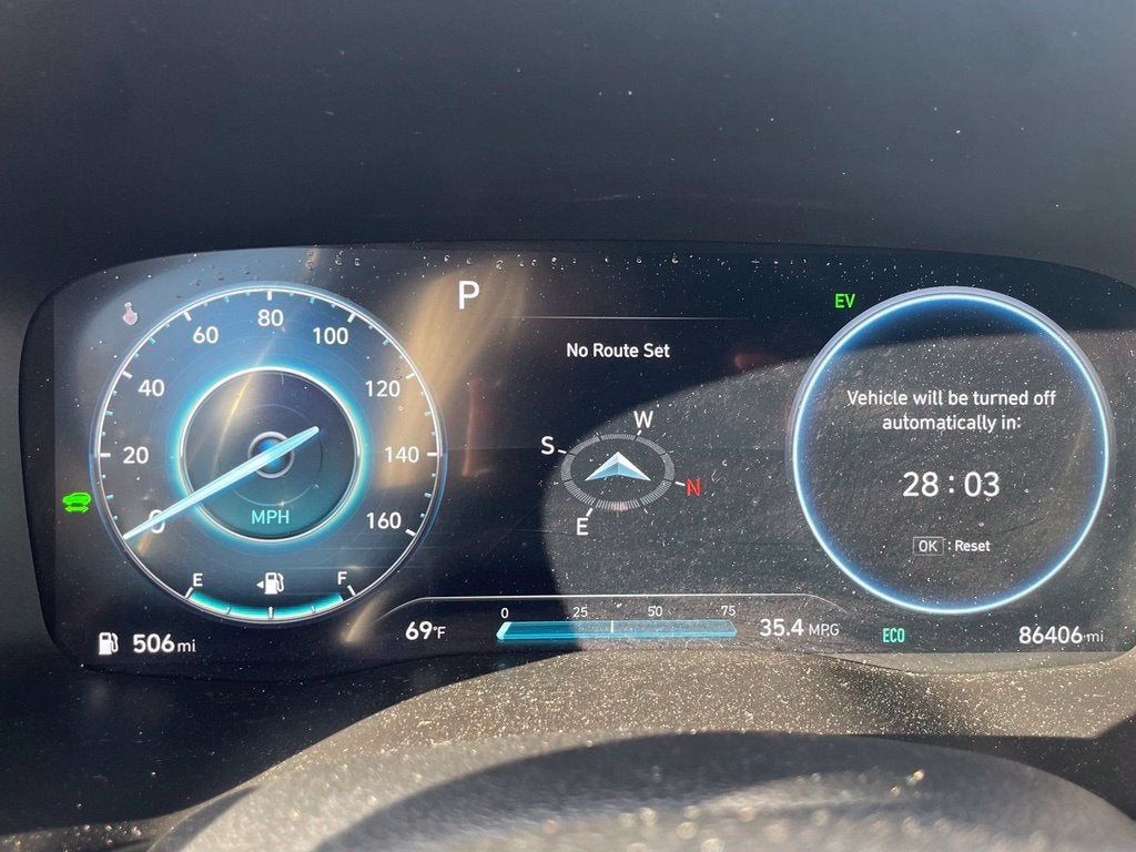 2022 Hyundai SANTA FE HYBRID Limited Pano Roof, Leather, One Owner