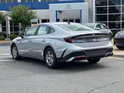 2025 Hyundai SONATA SE