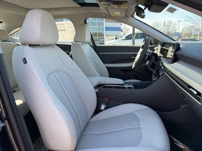 2026 Hyundai SONATA HYBRID SEL