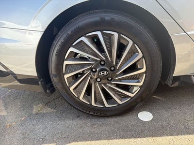 2024 Hyundai SONATA HYBRID Limited