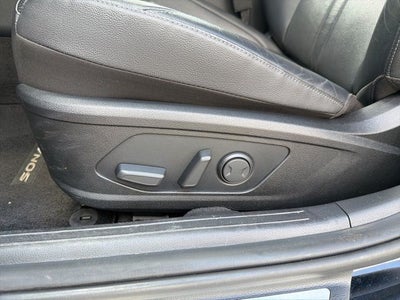 2021 Hyundai SONATA HYBRID Limited