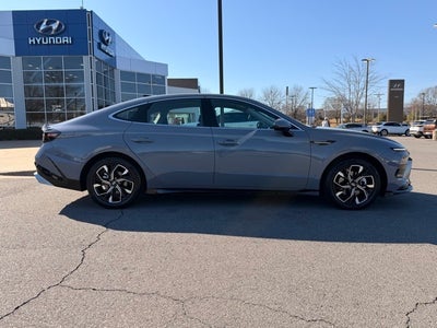2025 Hyundai SONATA SEL