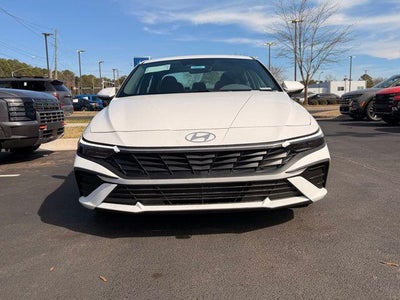 2026 Hyundai ELANTRA SE