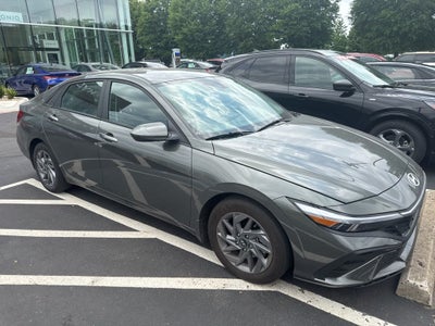 2024 Hyundai ELANTRA SEL