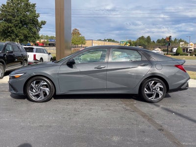 2025 Hyundai ELANTRA SEL Sport One Owner, Clean Carfax