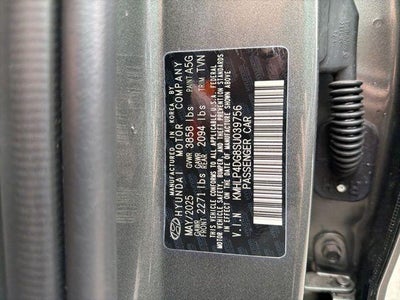 2025 Hyundai ELANTRA Limited