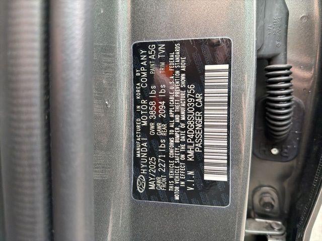 2025 Hyundai ELANTRA Limited